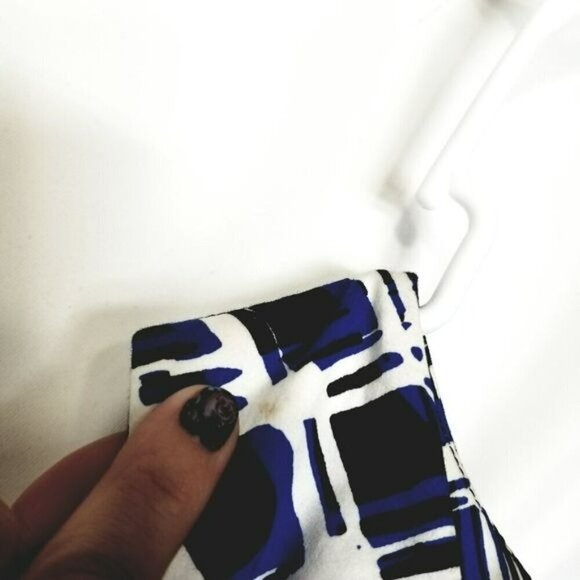 EAST 5TH NWT BLUE/WHITE GEO PRINT FIT & FLARE PLEATED SLEEVELESS SCOOP NECK 12 - Picture 3 of 12